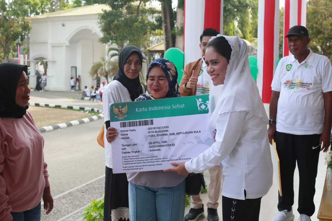 Bupati Fifian Adeningsi Mus